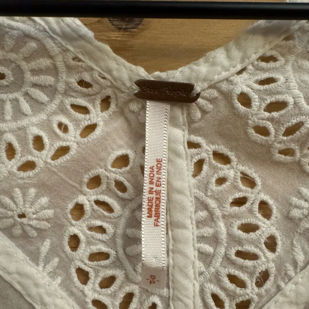 Free People Size Small Rayon Cotton Eyelet Cut Out Babydoll Short Sleeve Blouse - Image 9