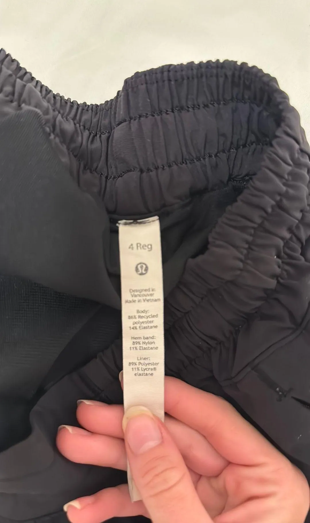 Hotty Hot Short 2.5” - Image 4