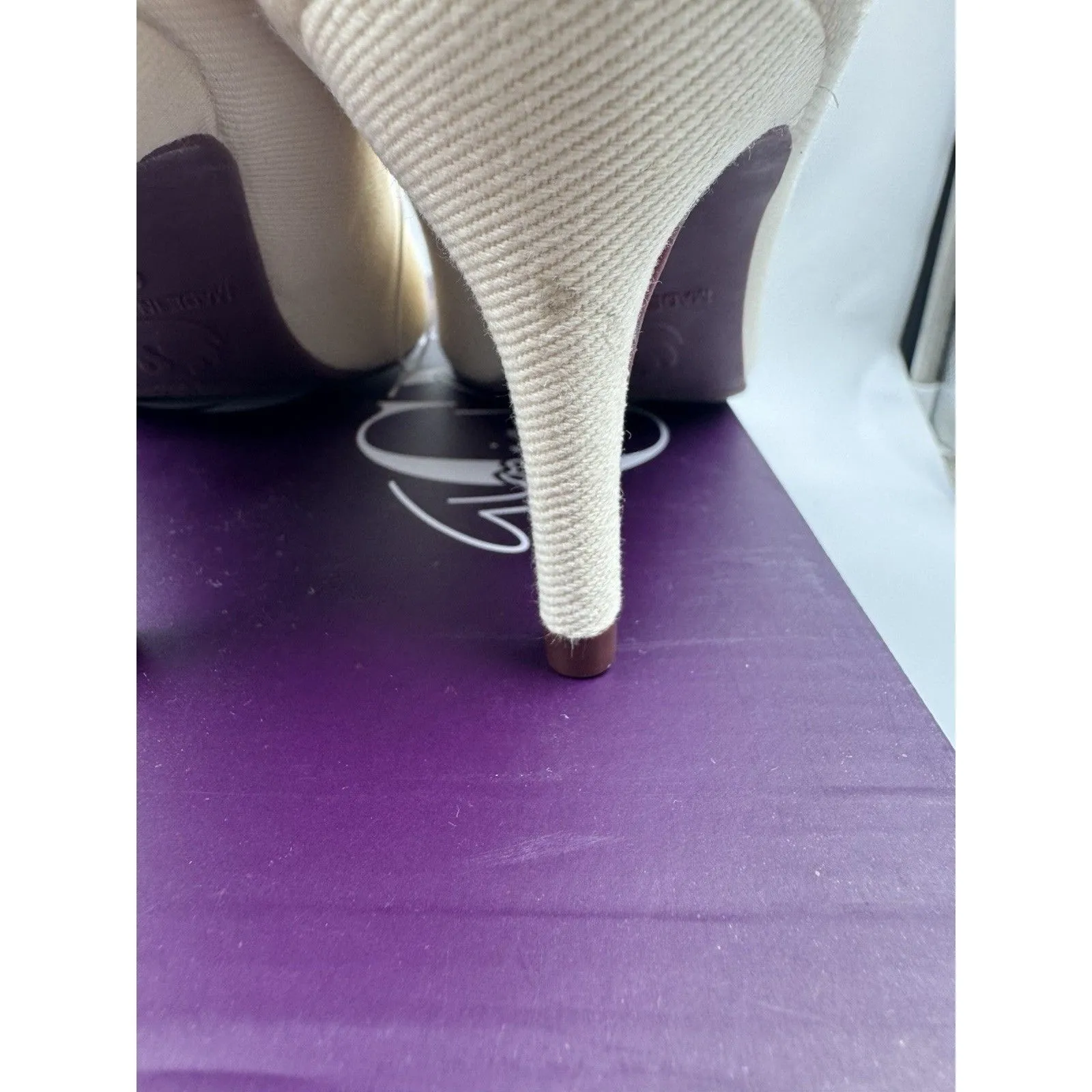 New Gloria Vanderbilt Women's Marilyn Pumps White Closed Toe Heels Sz 6 Shoes - Image 5