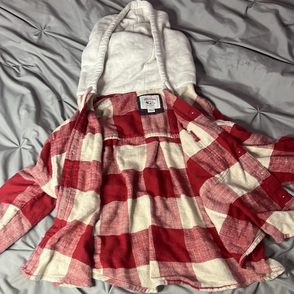 American Eagle cropped flannel ! - Image 2