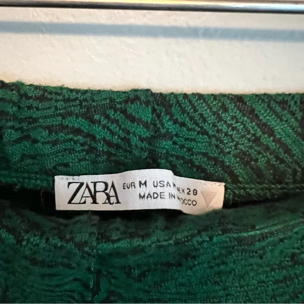 Zara Jacquard Green Black Flare Pants Retro Bootcut Stretch Leggings Size M - Image 6