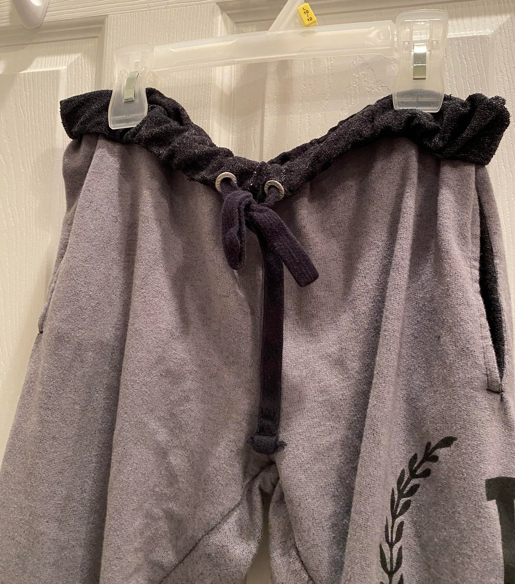 Victoria's Secret Pink Capri Pants  - Image 3