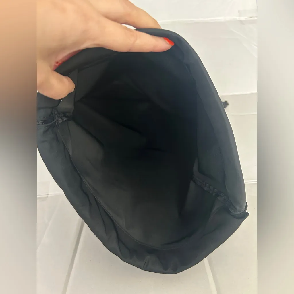 lululemon Seawheeze Black nylon Drawstring back pack Gym Bag - Image 6