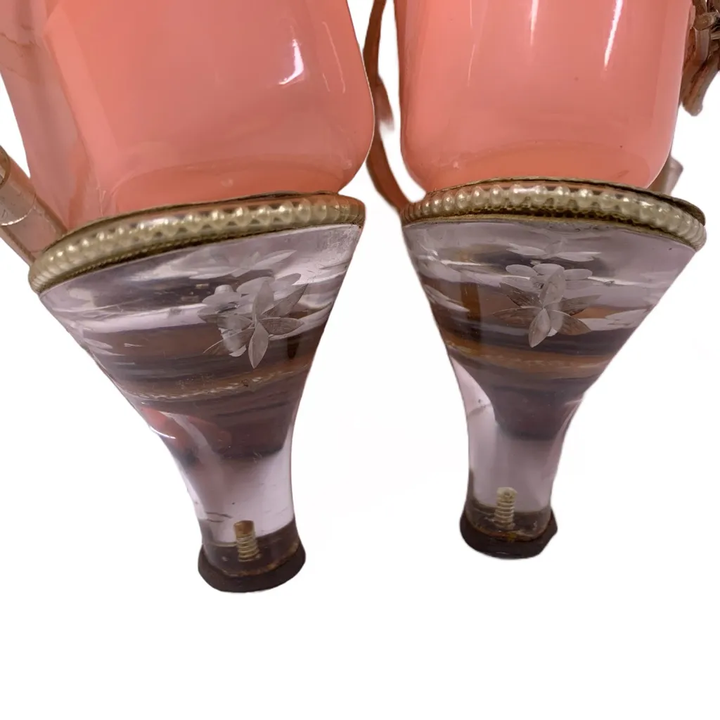 VINTAGE 1950'S SAKS FIFTH AVENUE FENTON LAST PLASTIC LUCITE BEADED HEELS (6) - Image 8