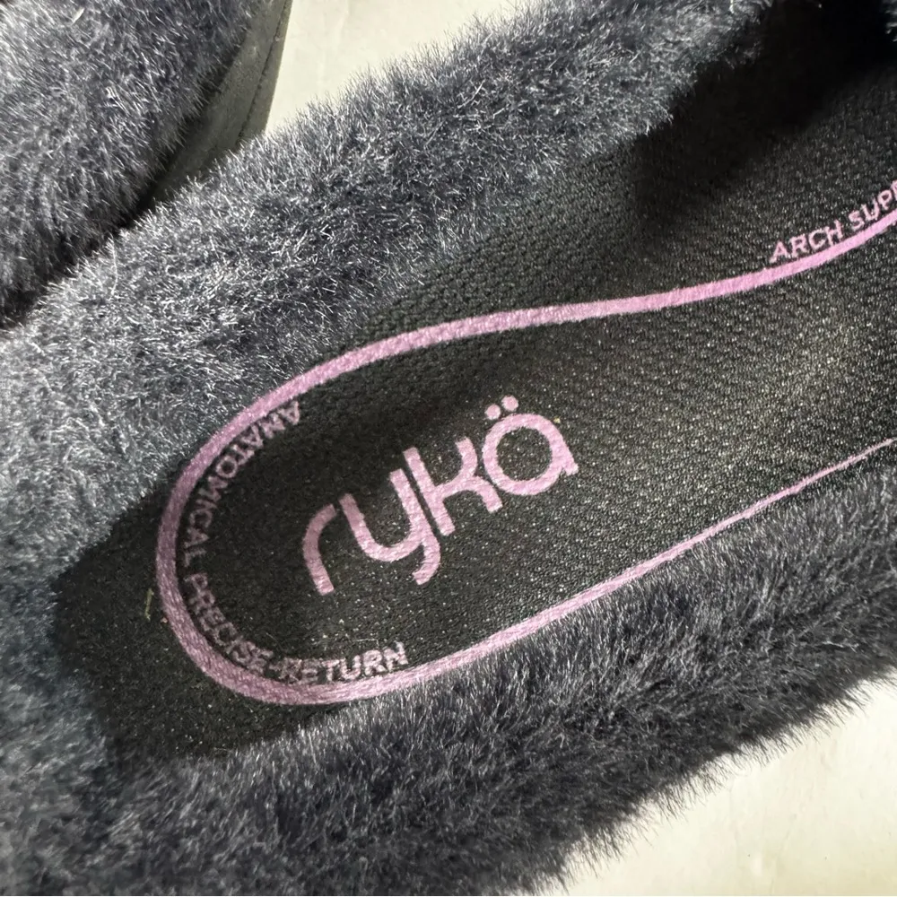 Ryka Alaska Black and Pink Slip-On Loafers - Image 6