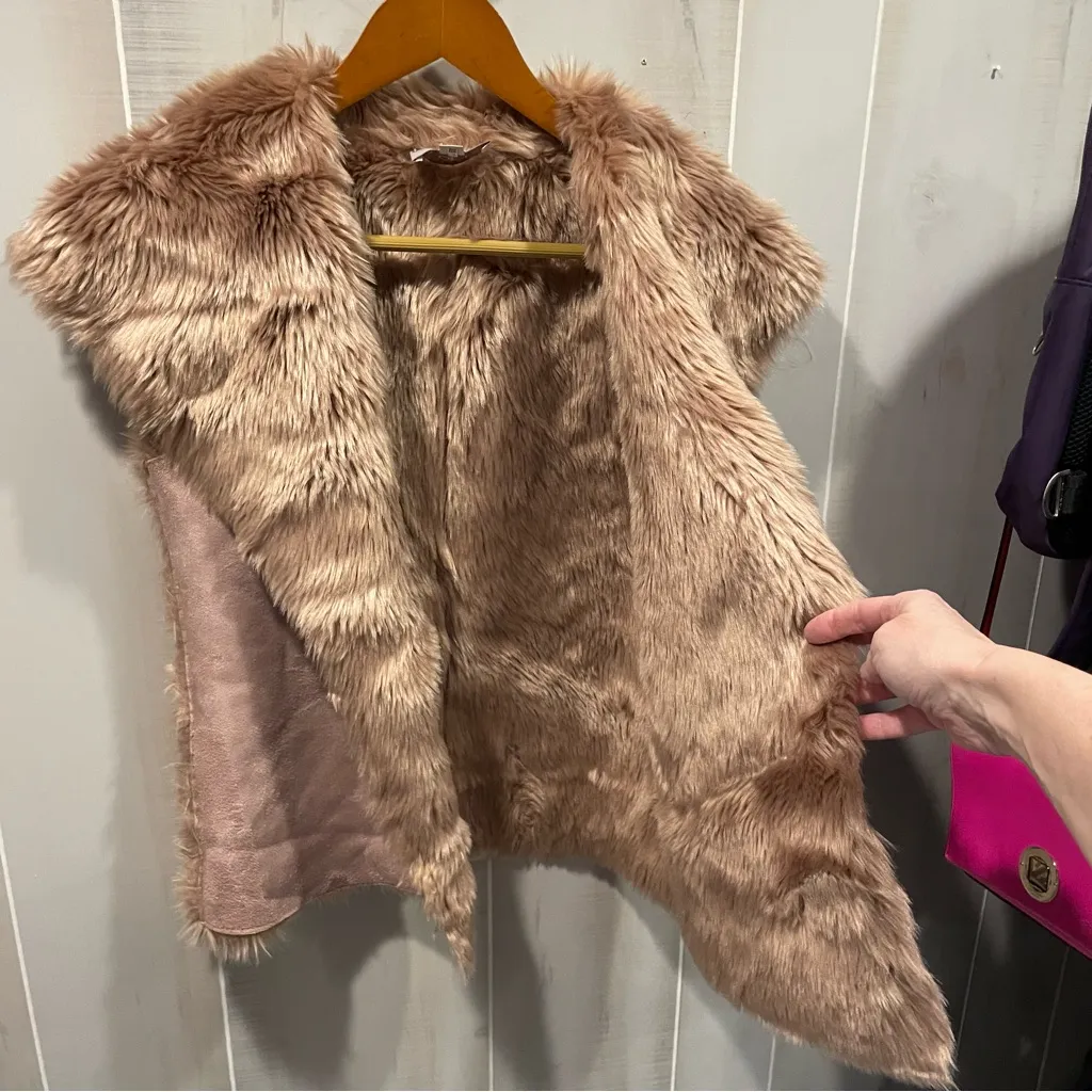 Cute pink blush faux suede fur fuzzy vest boho luxury open front Loft - Image 11