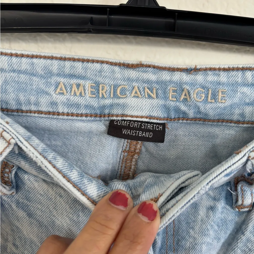 American Eagle Outfitters Light Blue 90s Boyfriend Jeans - Image 3