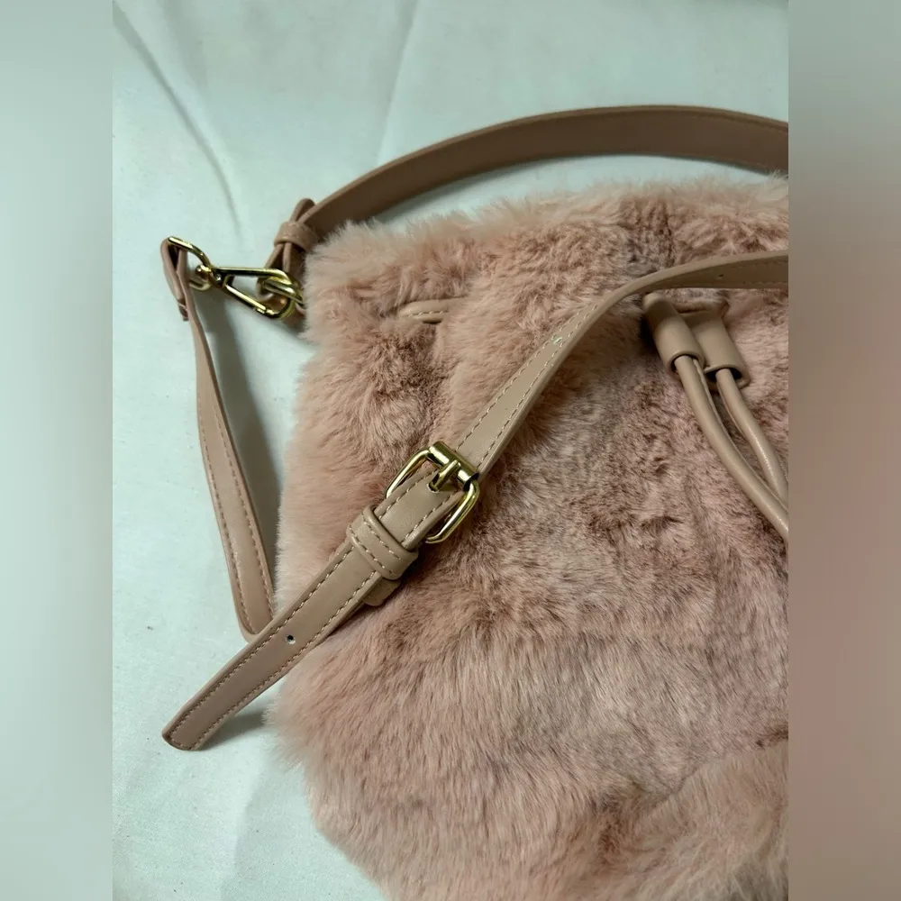 Street Level Pink Furry Shoulder Purse Hand Bag Drawstring Closure - Image 3