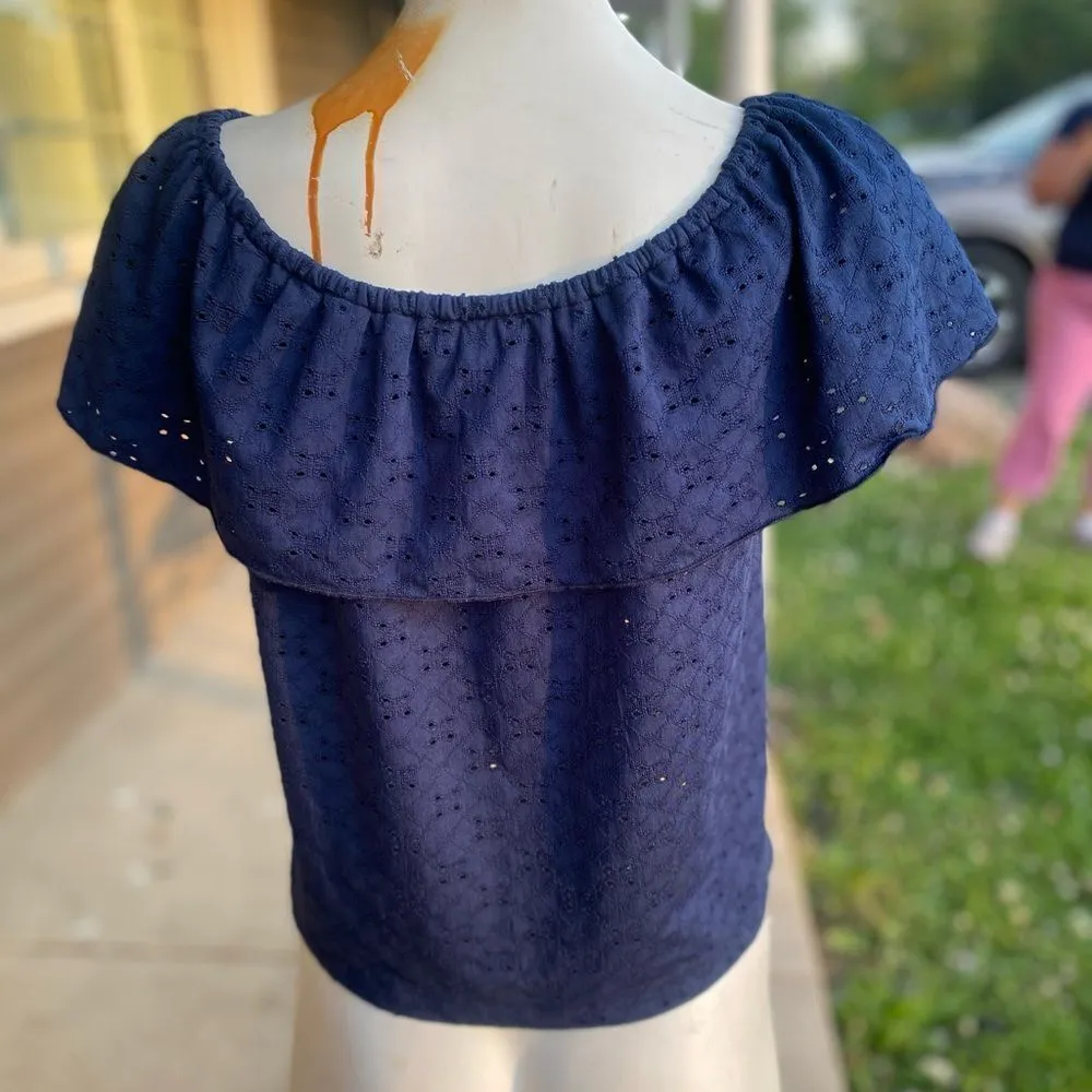 IZ byer blouse size small - Image 2