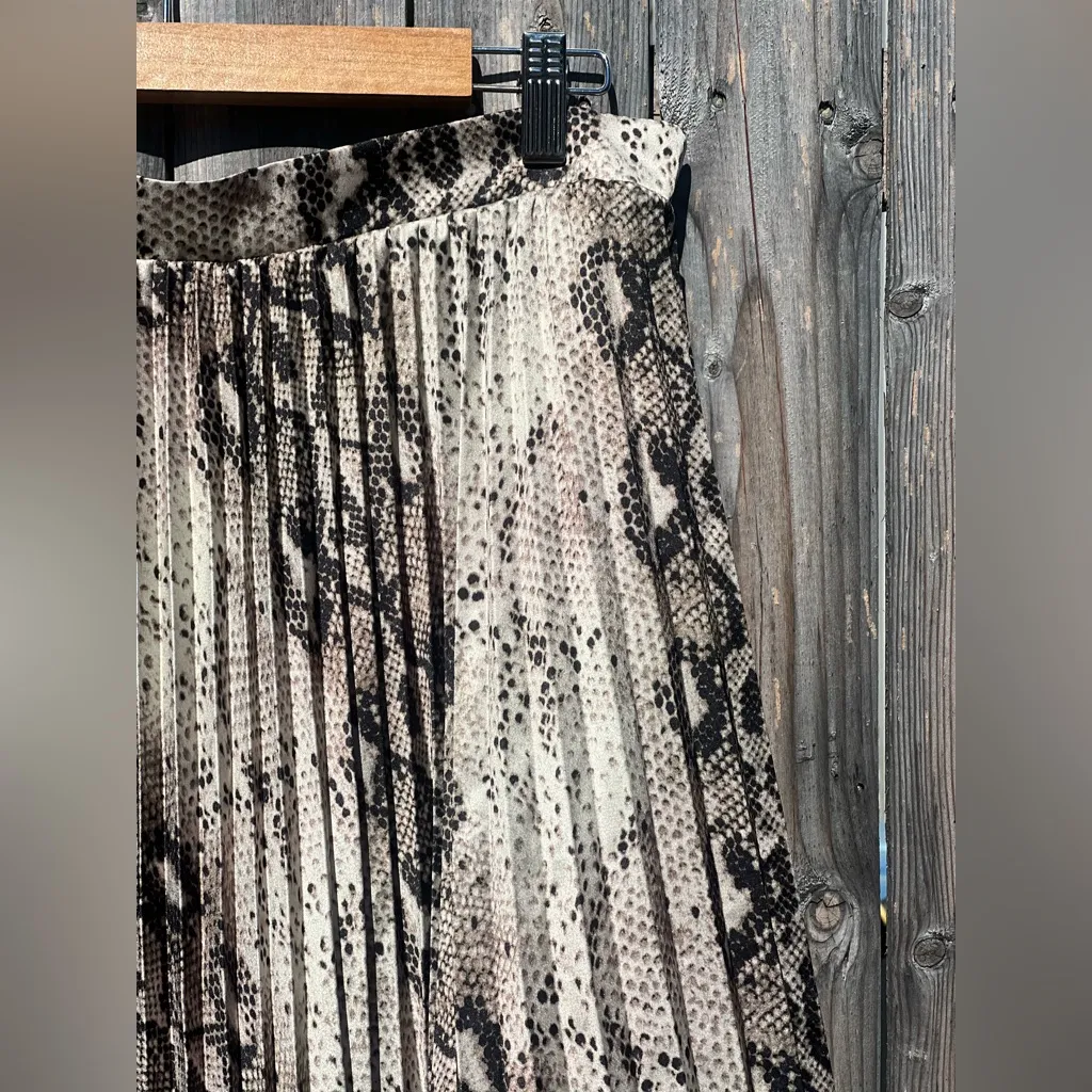 Endless rose SNAKESKIN PLEATED MIDI SKIRT - Image 4