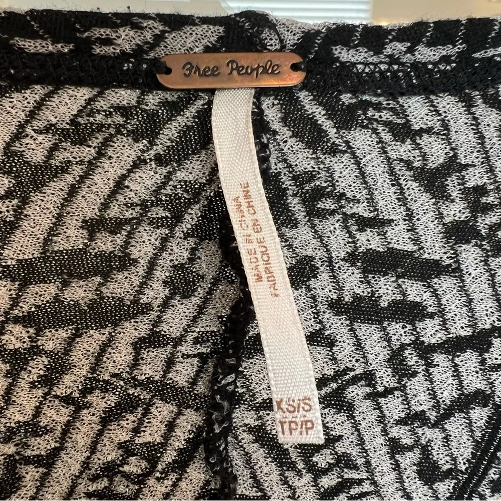 Free People open front cocoon kimono duster, fringed sleeve det Oversized XS - Image 3