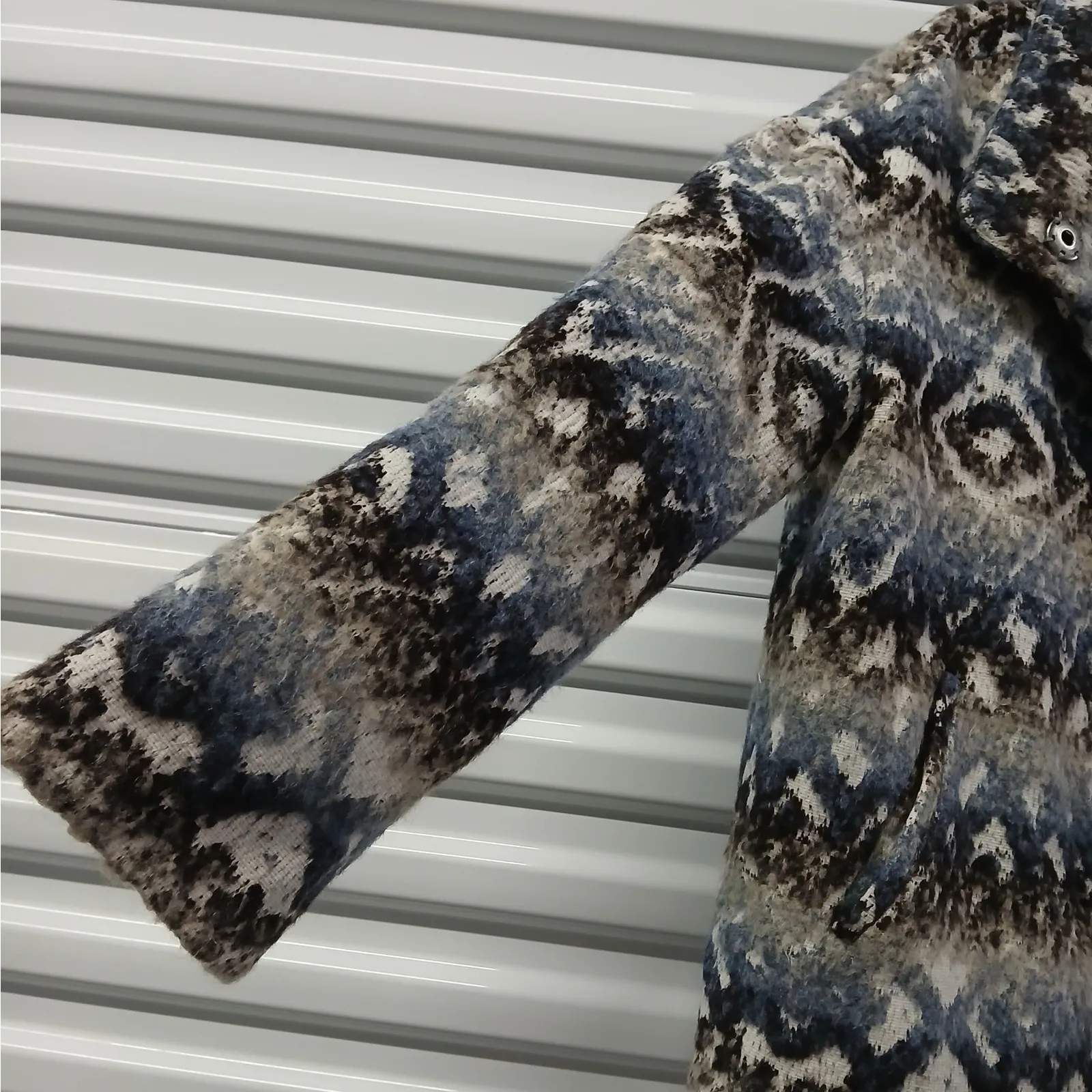 Fifteen Twenty Women's Jacket Coat Size Medium Southwestern Casual Outdoors - Image 6