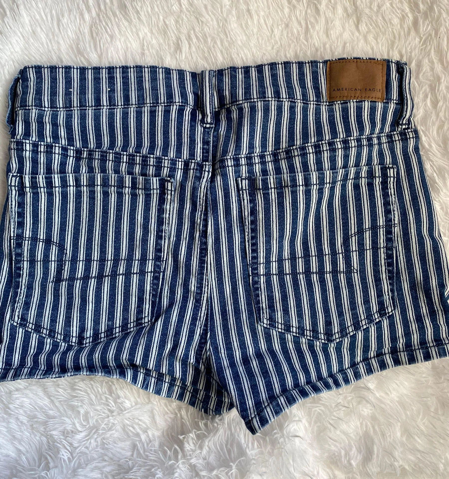 American Eagle Outfitters Shorts - Image 2