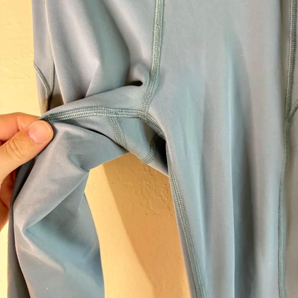 Lululemon In Movement 7/8 Tight Everlux 25" Utility Blue Size 4 W5ANXS - Image 4