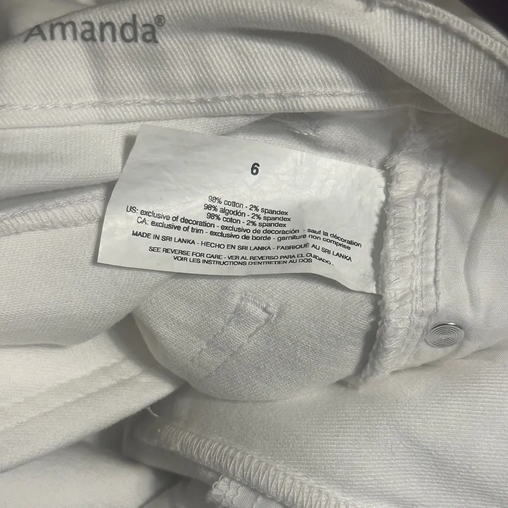 Gloria Vanderbilt Amanda Short Length Classic Rise White Denim Jean Shorts NWT - Image 9