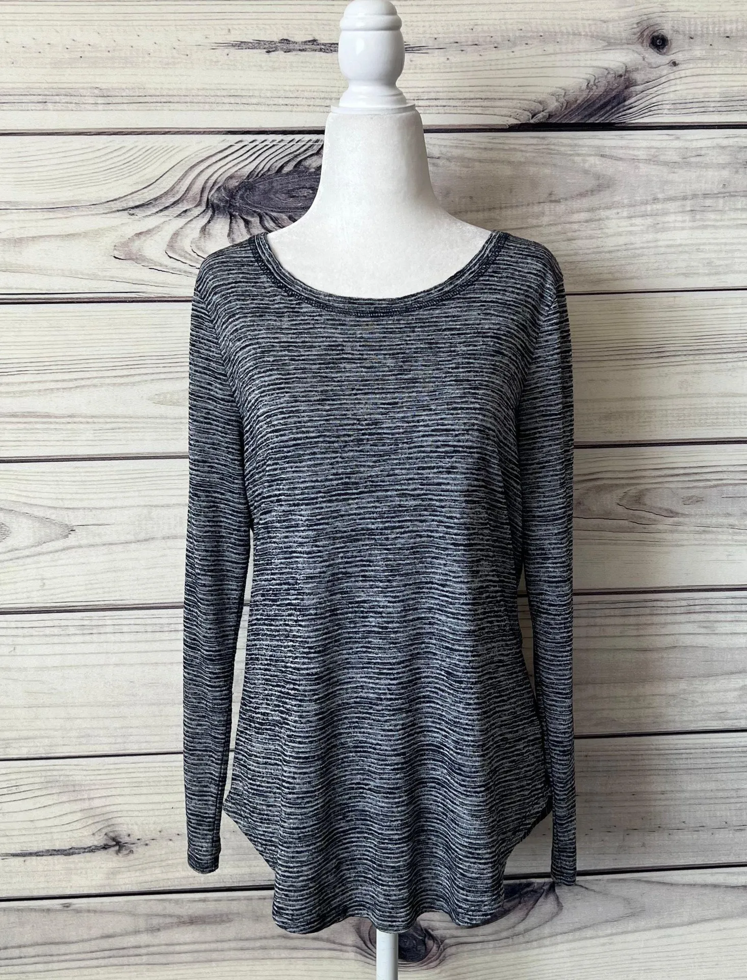 Athleta Navy Striped Breezy Split Back Athletic Top - Image 3