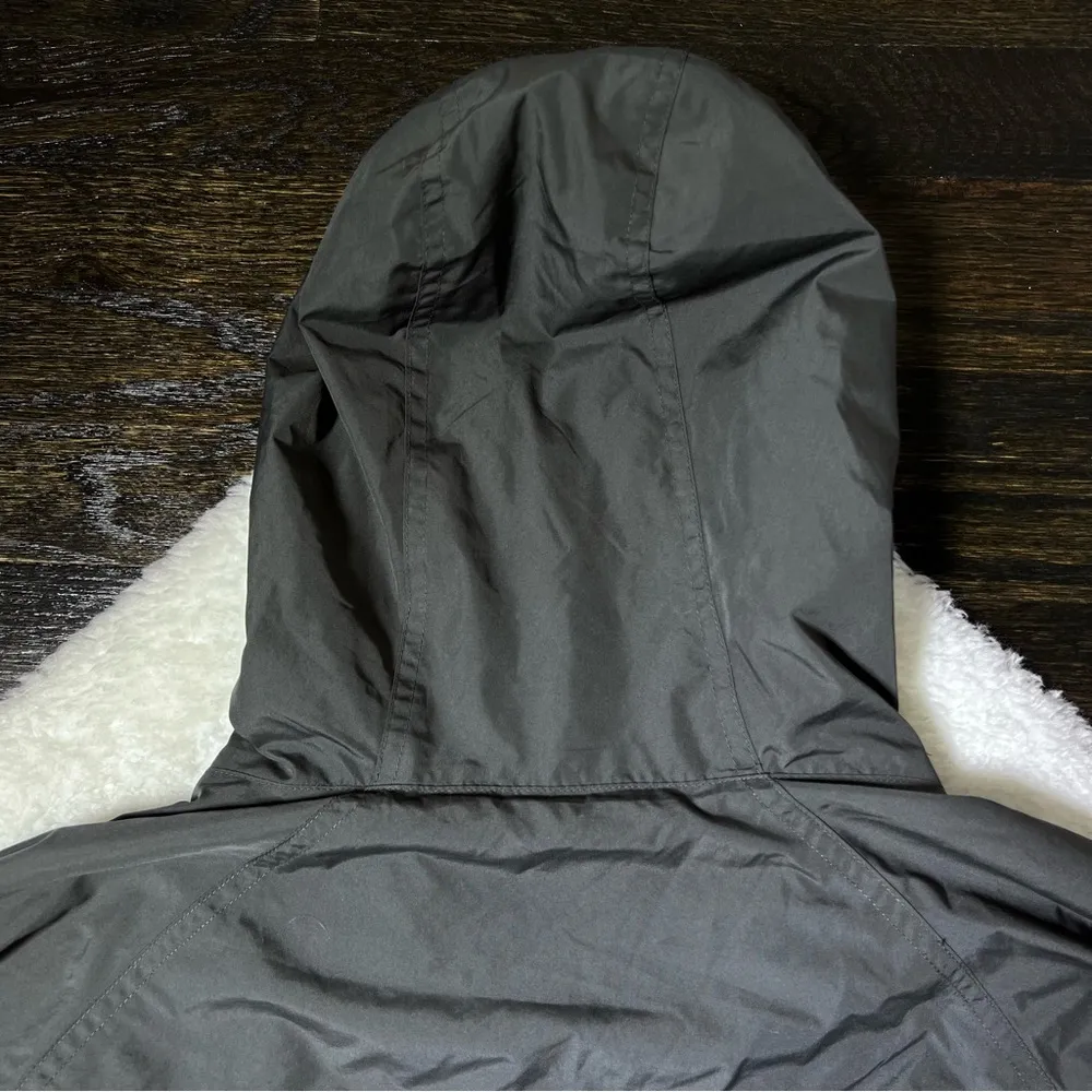 GAP Body Fit Black Lightweight Hooded Jacket - Image 7