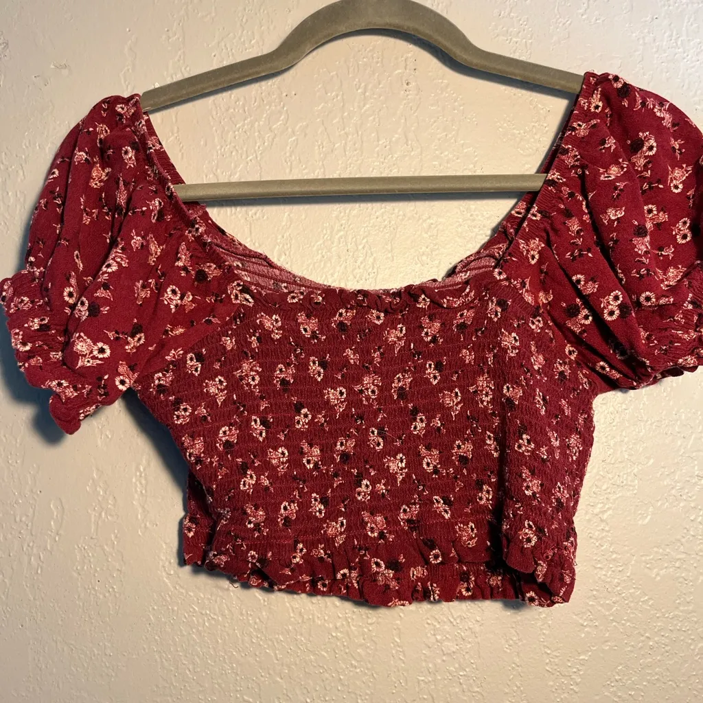 Xhilaration Red Puff Sleeve Smocked Crop Top Elegant Floral Pattern SZ S Petite - Image 5