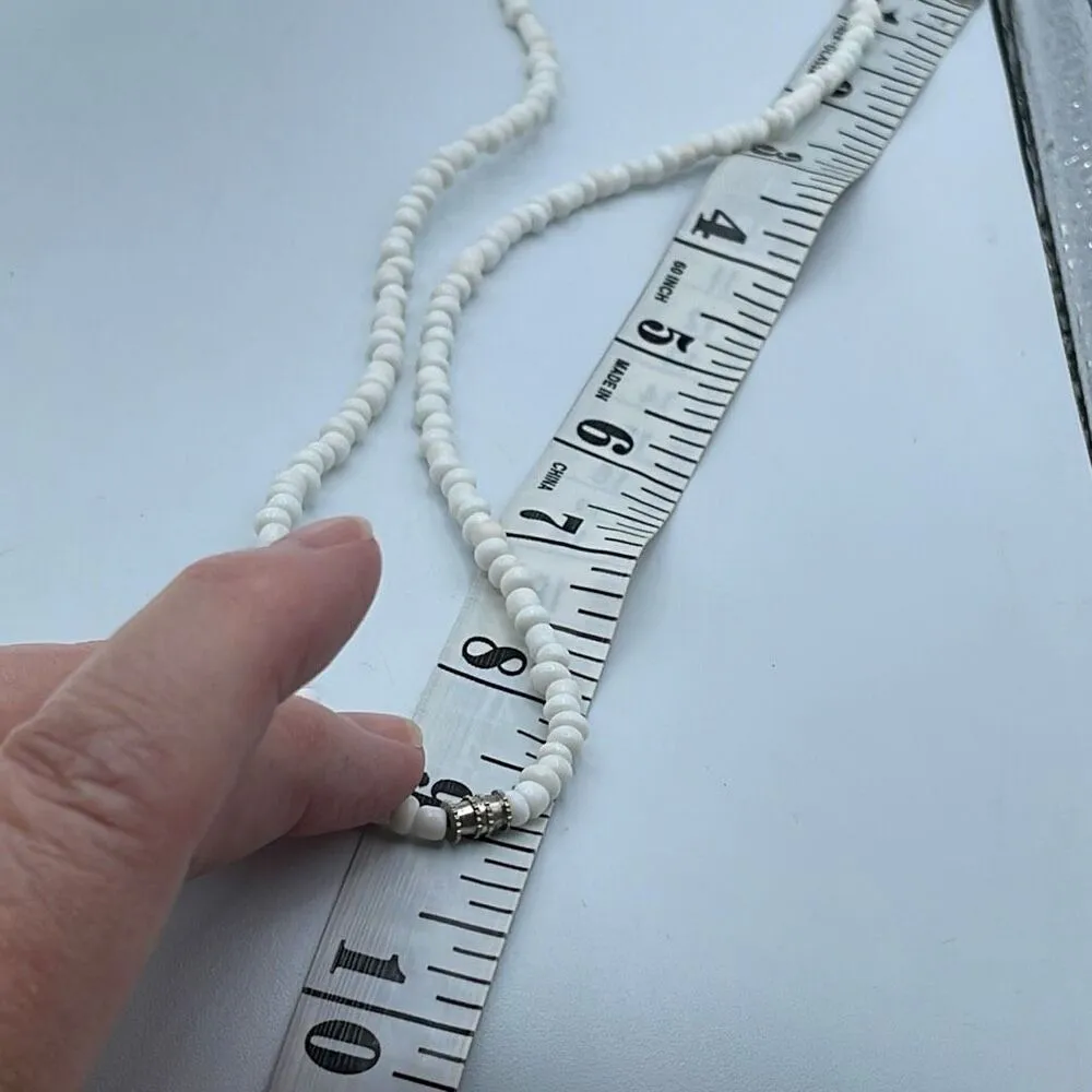 Vintage starfish beaded necklace. Barrel clasp. White - Image 3