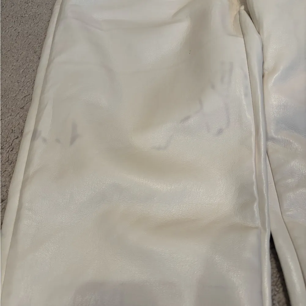 Aritzia  Wilfred Cream Leather Pants - Image 4