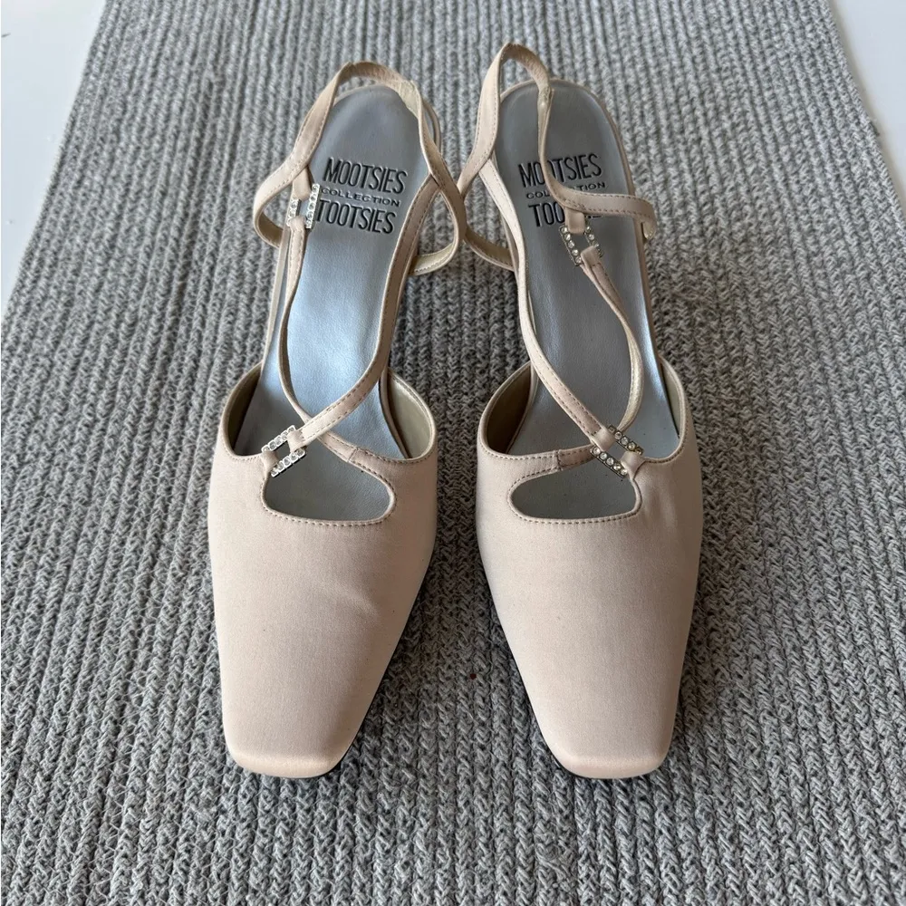 Vintage Mootsie Tootsie Champagne Cream Satin Rhinestone Slingback Dressy Heels Size 8.5 - Image 10