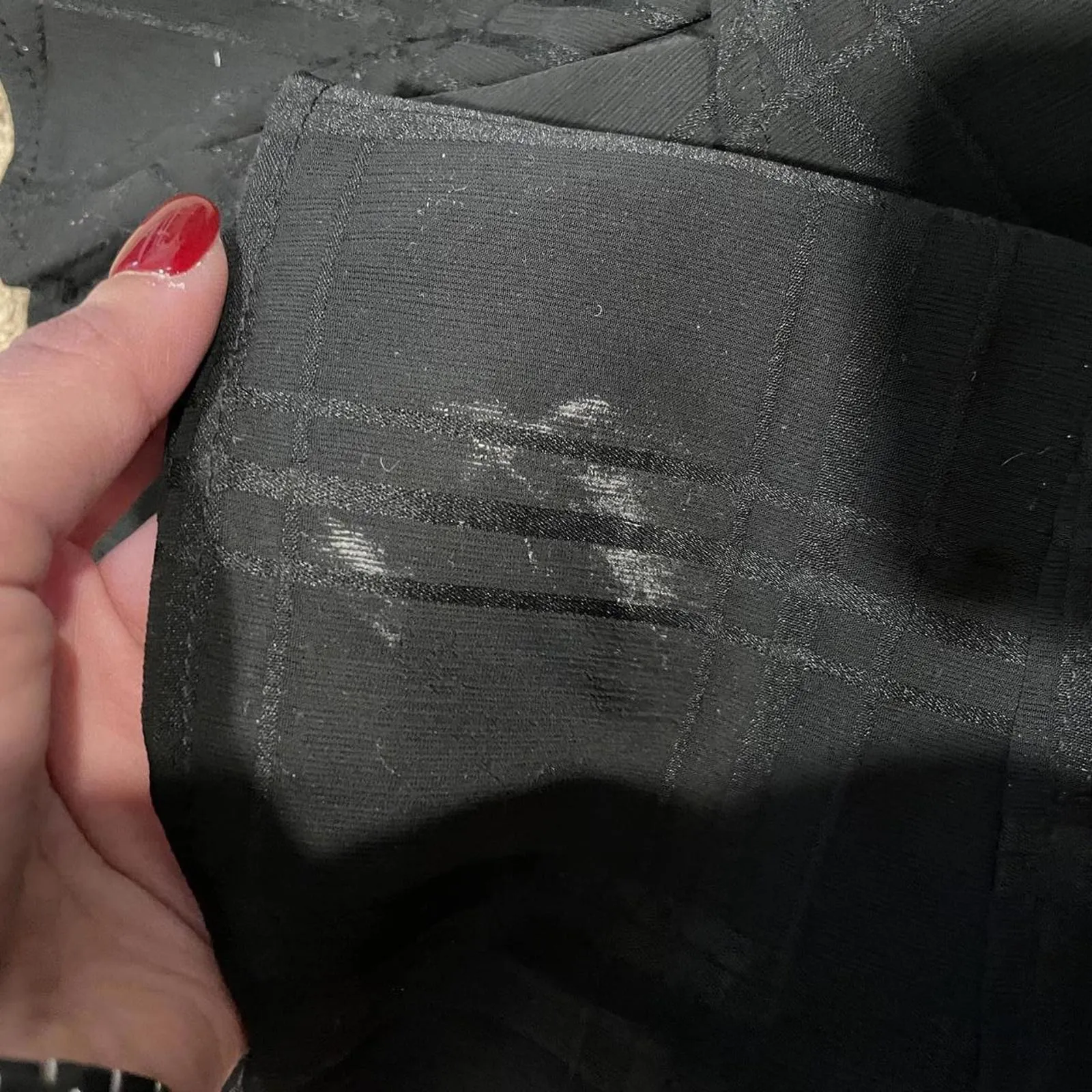 Black mini dress with V-neck, tie waist and tiered skirt - Image 7