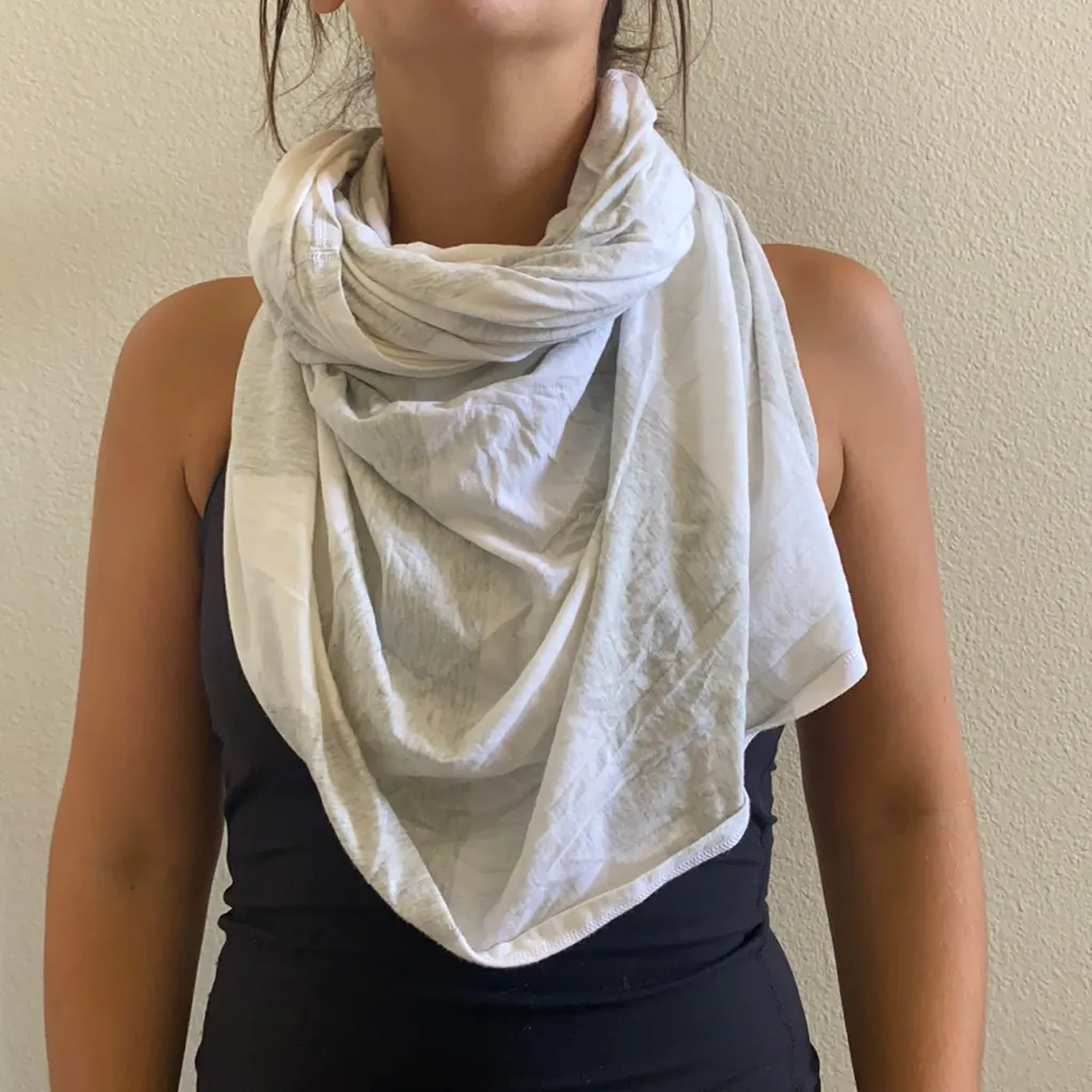 lululemon striped white and grey scarf one size - Image 2