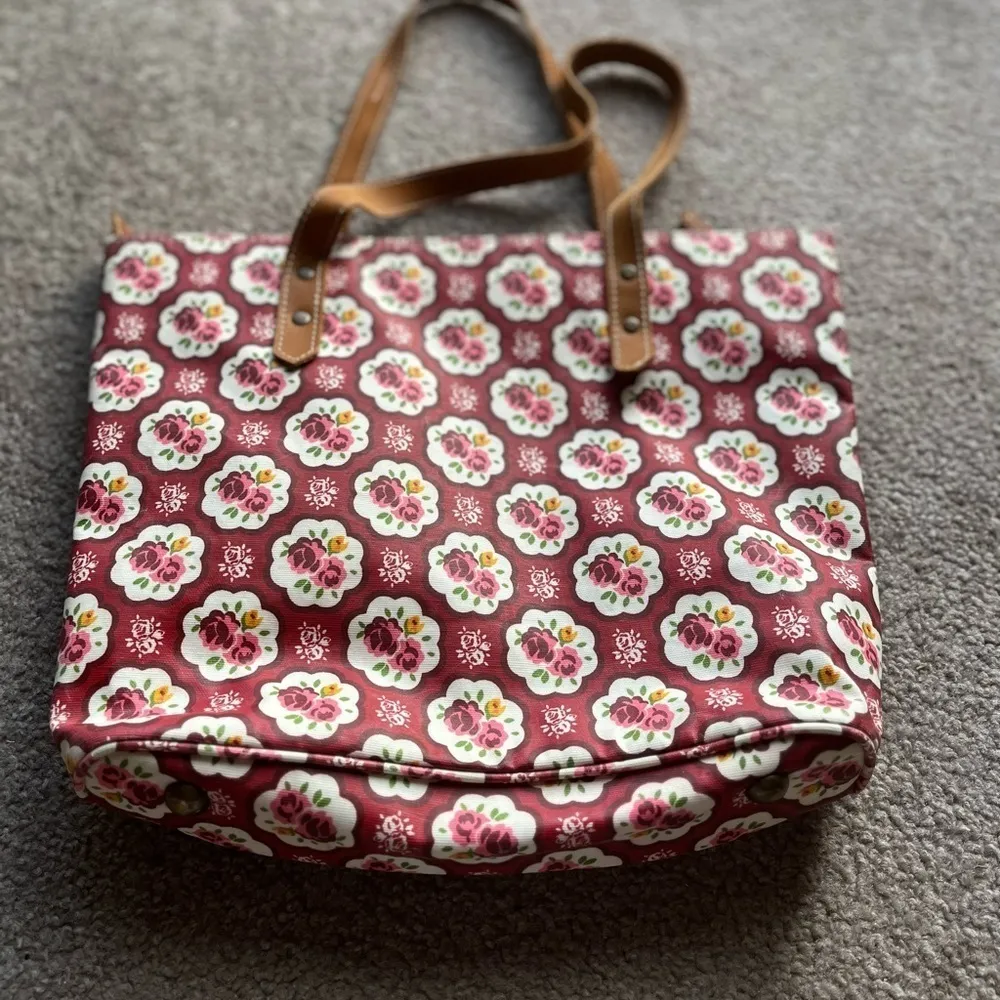 Vliving Red Rose Shabby Chic Leather Trim Tote Purse - Image 5