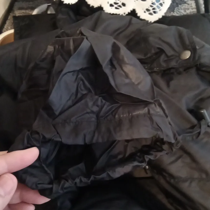 L.L. Bean Outdoors Minimum 75% Goose Down Winter Packable Vest Sz Medium Black - Image 9