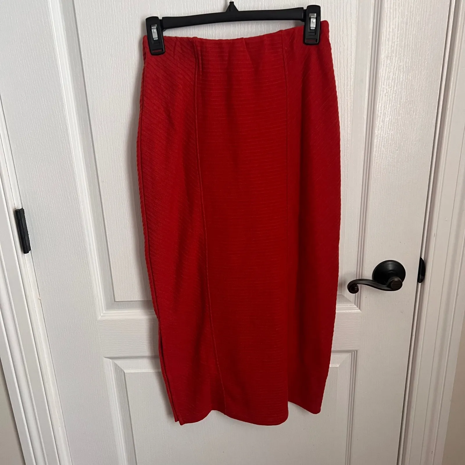 Band of The Free Hand of the Tree‎ Red Textured Pencil Midi Skirt Size S NWT - Image 9