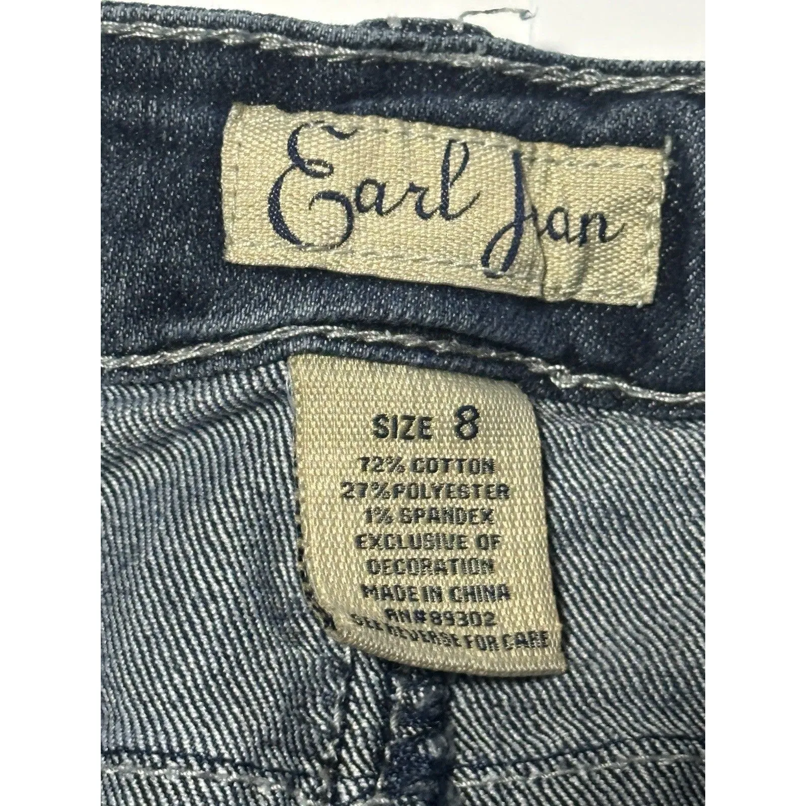 Earl Jean Women's Blue Denim Cuffed Rhinestone Crop Capri Jeans Size 8 - Image 4