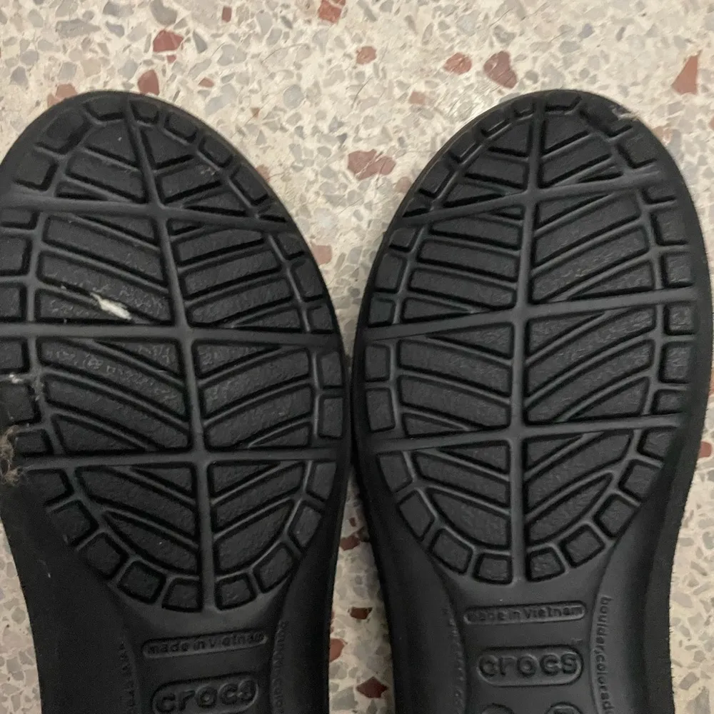 Crocs flats black size 7 - Image 6