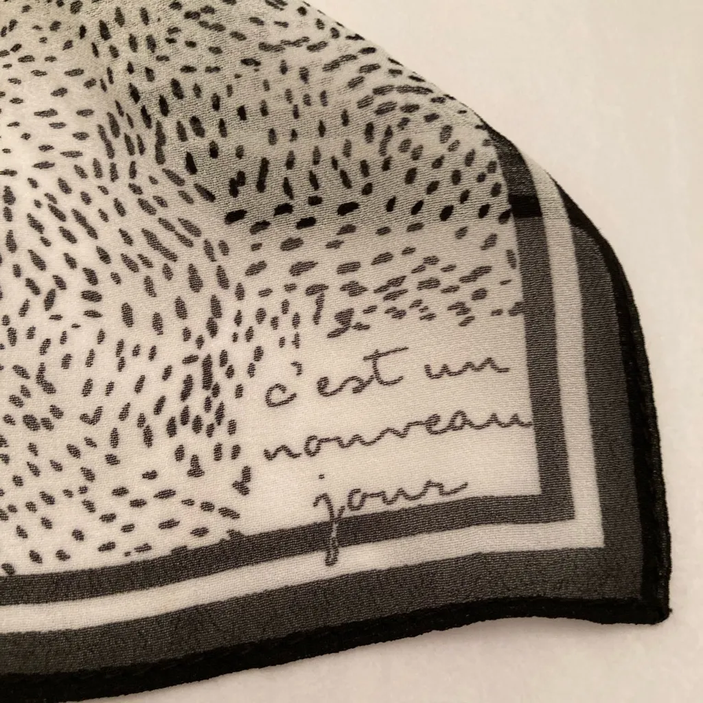 A New Day  scarf - Image 2