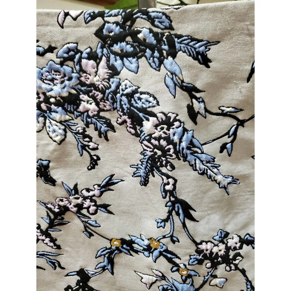 LOFT Womens Gray Blue Floral Embroidered Mini Pencil Skirt Back Zipper Size 0 - Image 4