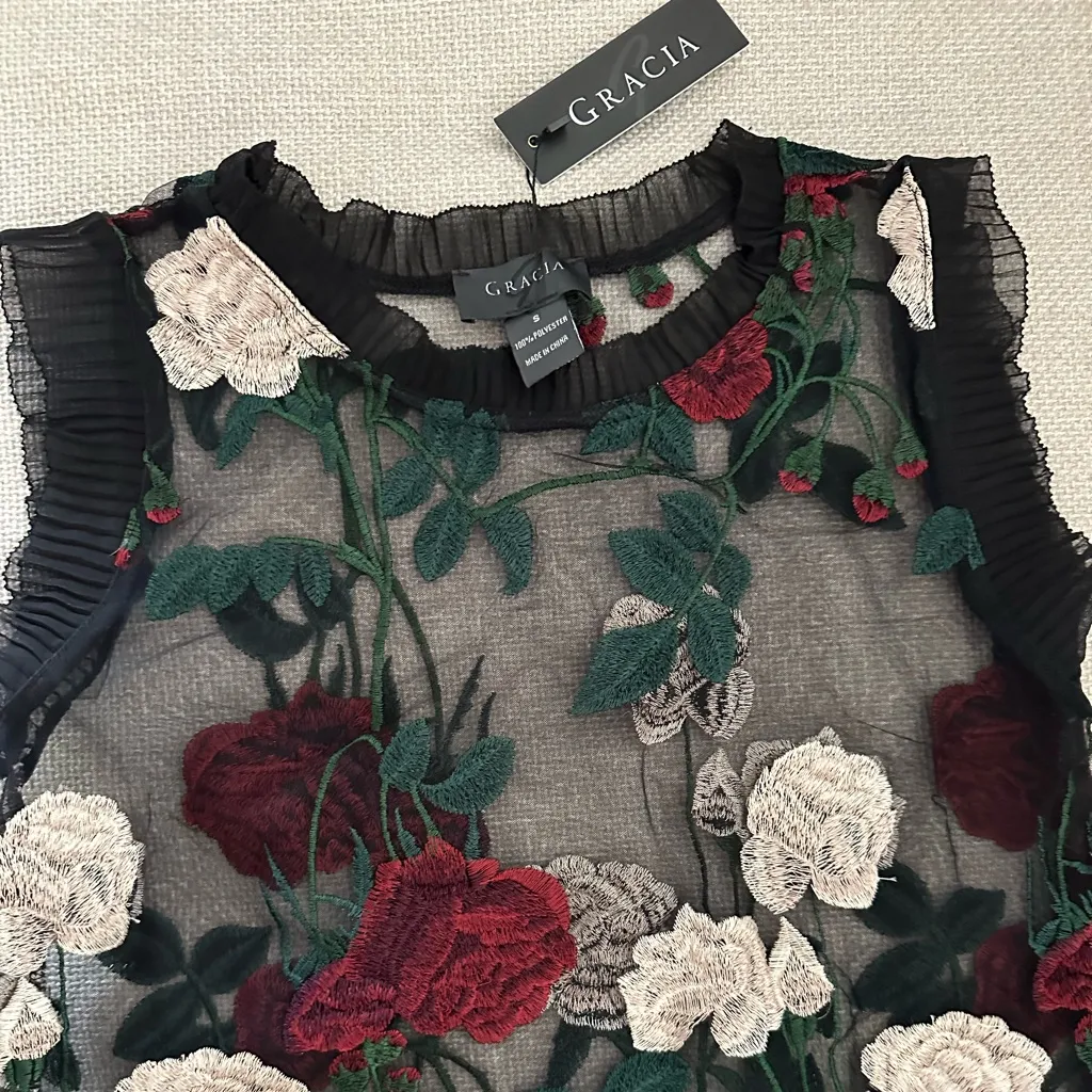 NWT Floral Embroidered Sheer Top - Image 4