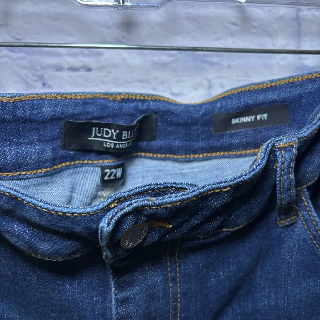 Judy Blue Skinny Fit Distressed Jeans Women’s Size 22 W x 29 Denim Trashed - Image 7