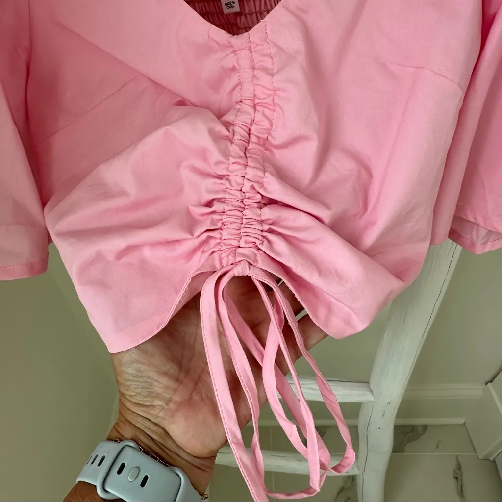 Mable Puffed Bell Sleeve Front Tie Crop Top Pink Size Medium - Image 5