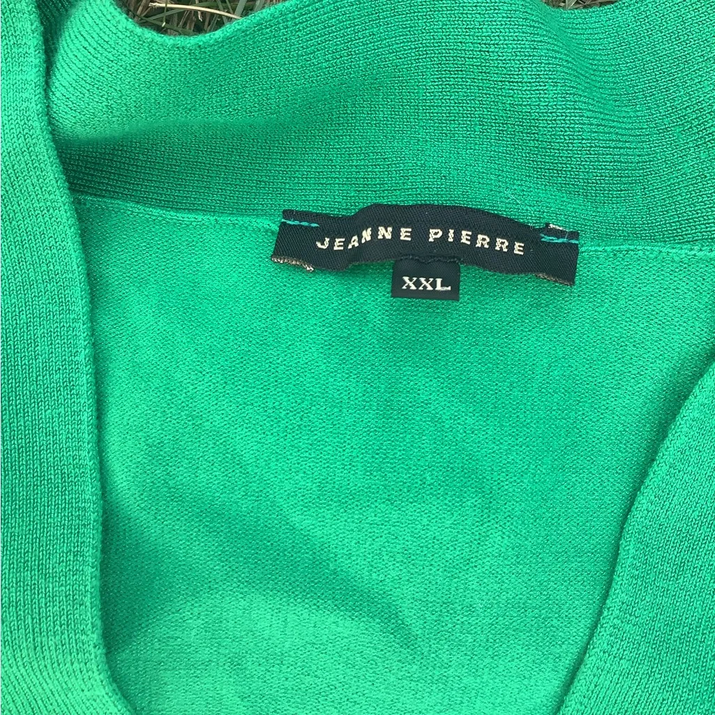 Pretty button less cardigan 💚💚NWOT - Image 6