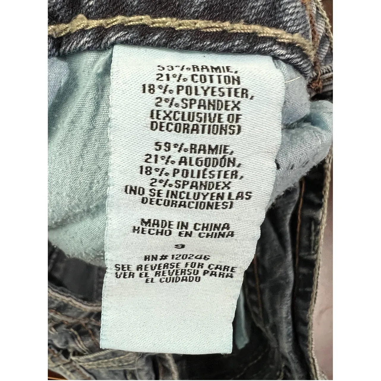 Truce Jeans Denim Bermuda Shorts Size 9 Embroidered Flap Pockets Distressed Blue - Image 7