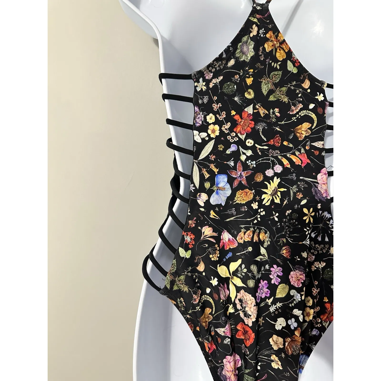 L Space Liberty Love Wild Side One Piece Cutout Push Up Swimsuit Size 10 EUC - Image 6