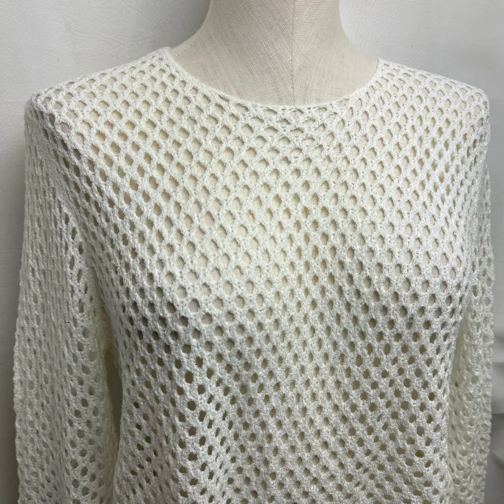 White Crochet Knit Sweater swim cover up crop long sleeve large NWT - Image 3