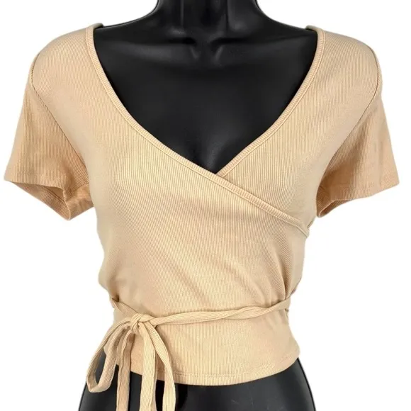 GUESS Ribbed Wrap Crop Top Beige Size‎ M V Neck Crossover Tie Waist - Image 2