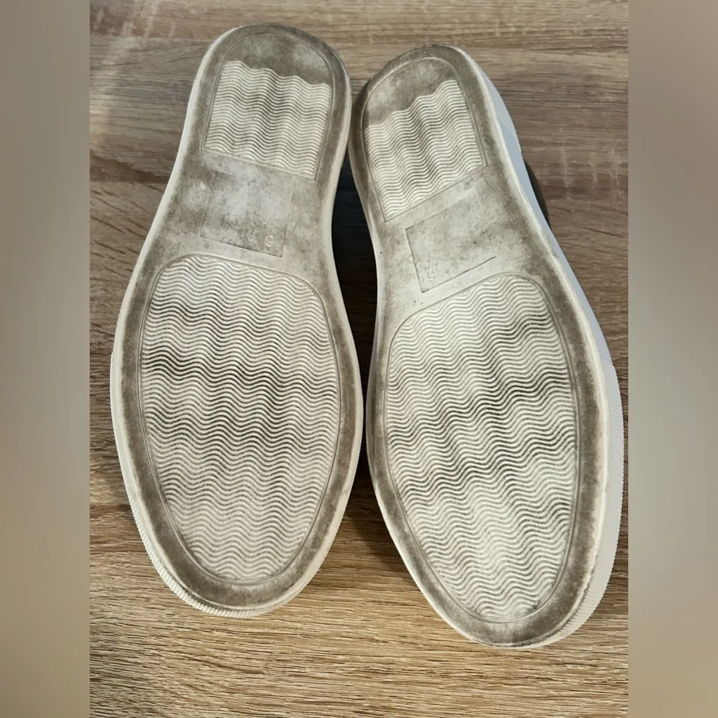 Soda  Size 6 Slip-on Suede Shoes 👟 Bundle - Image 5