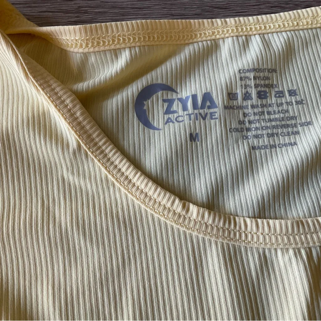Zyia  Active tank top, yellow, medium - Image 2