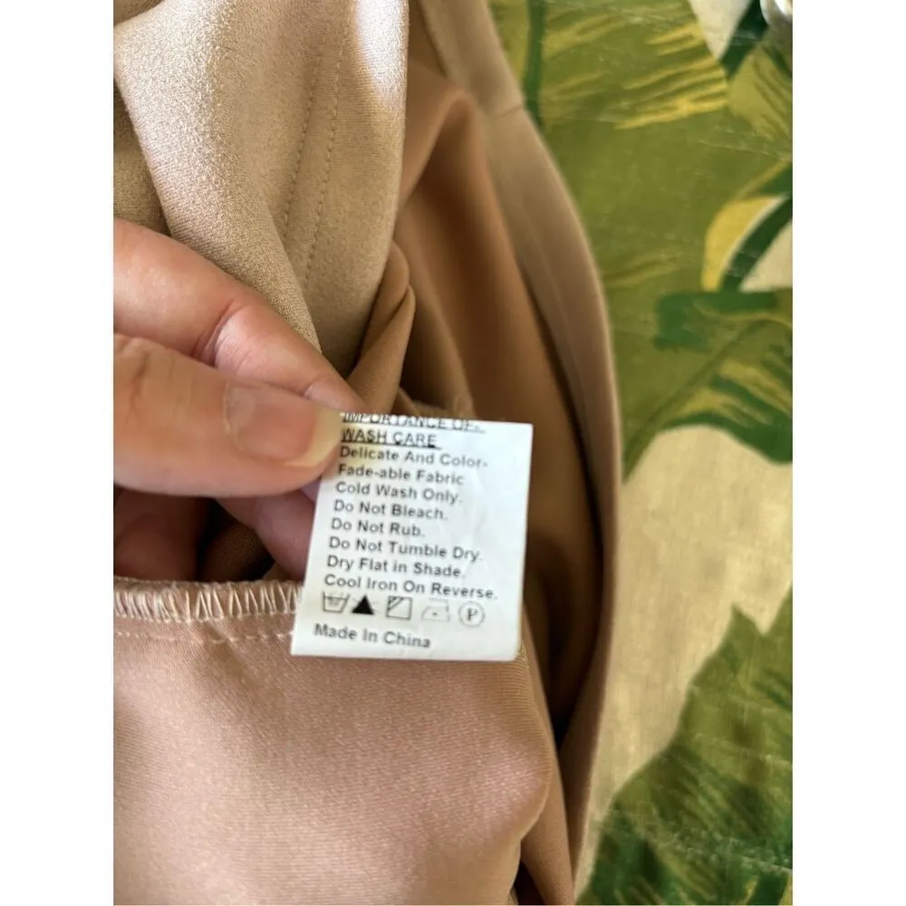 Ammo beige mini skirt size medium pockets office siren - Image 4