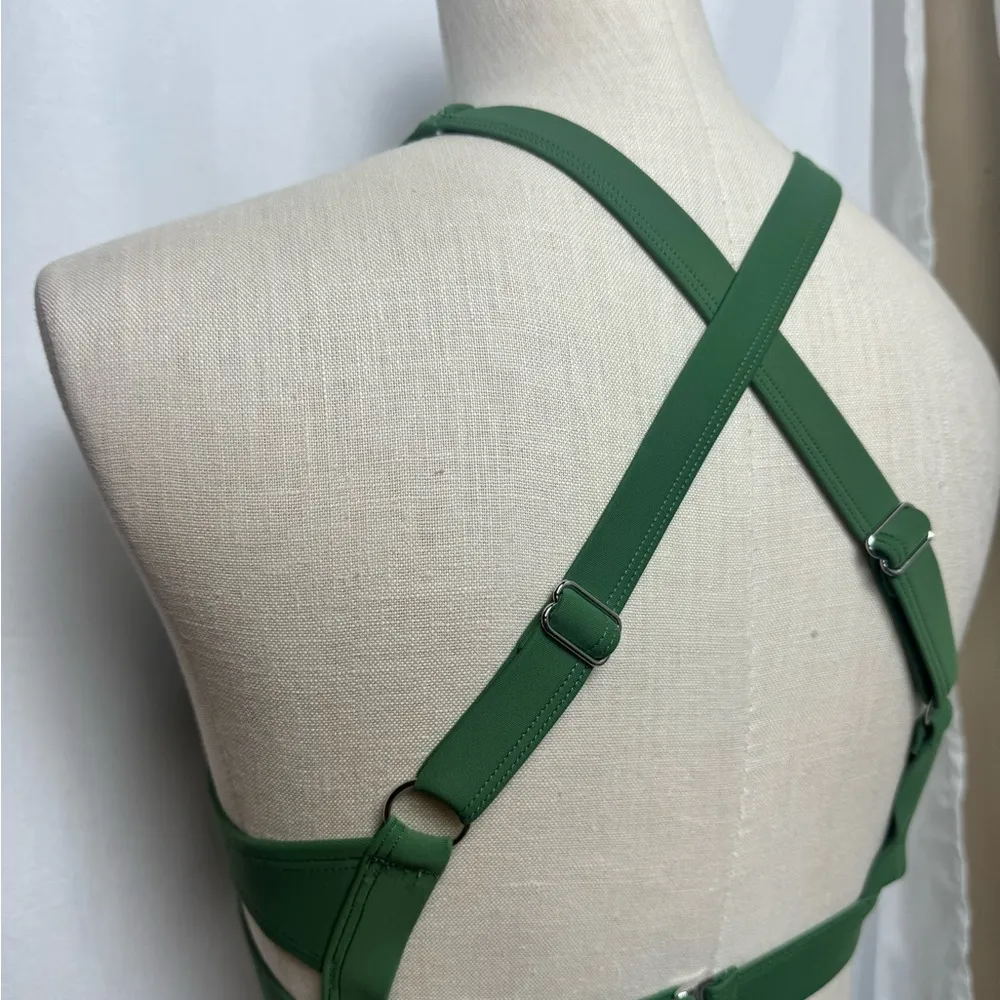 Cupshe Green Halter Bikini Top swim cross back padding Small NWOT - Image 5