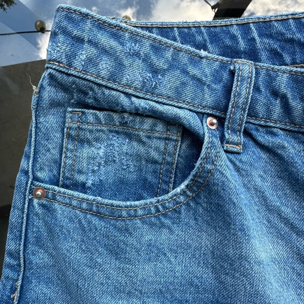 Décor High Rise Distressed Ripped Knee Straight Leg Blue Denim Jeans Size 28 - Image 6