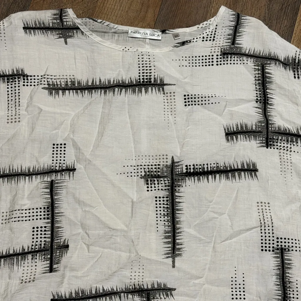 Patrizia Luca White and Black Patterned Top size M/L - Image 5