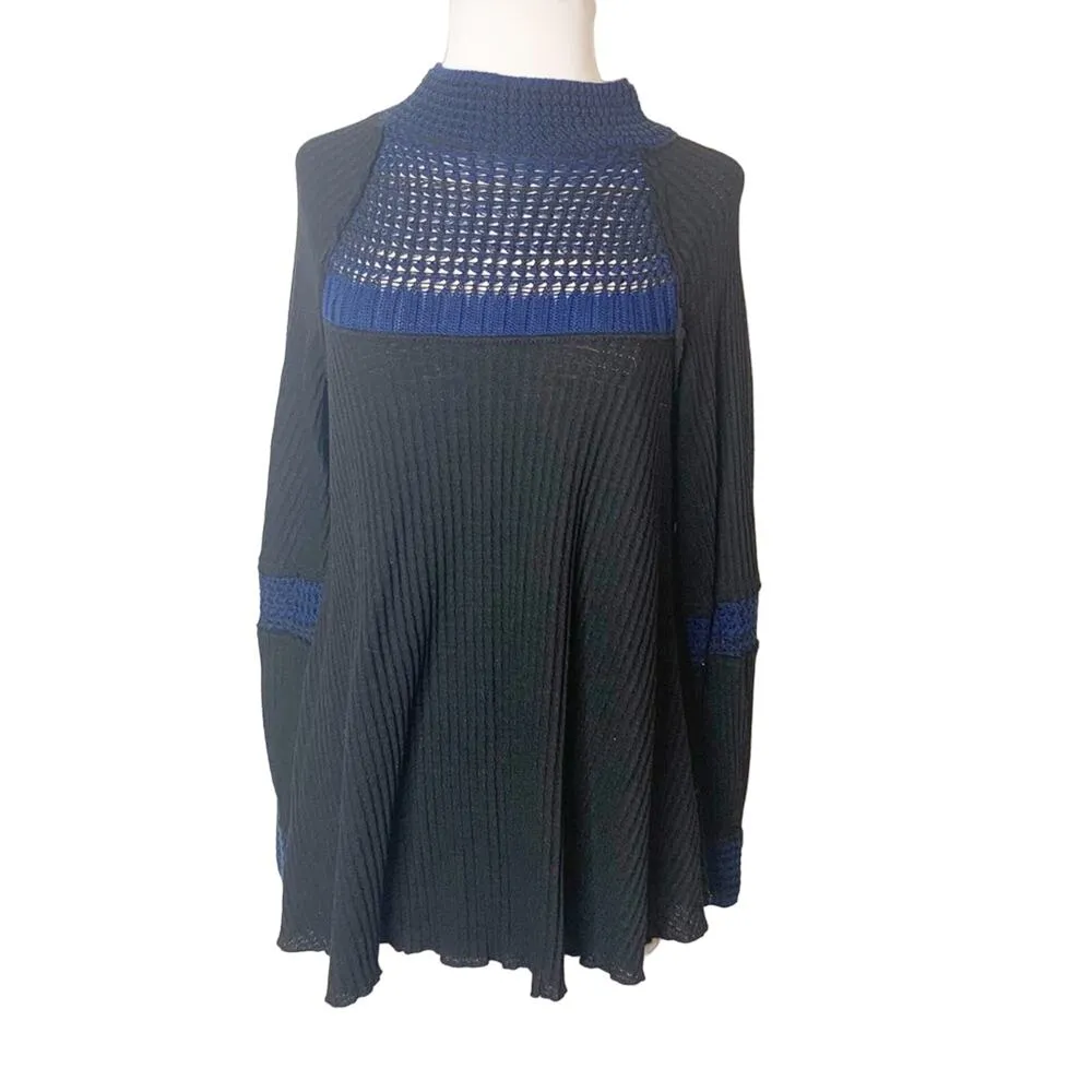 Free people snow day balloon sleeve thermal black blue crochet XS - Image 8