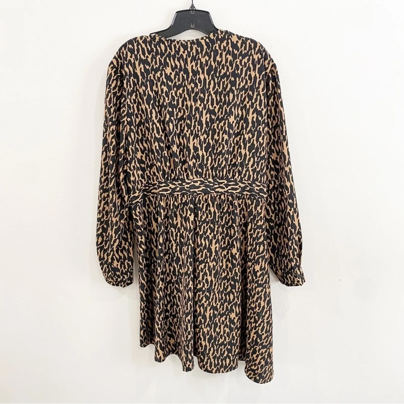 City Chic Jemma Top Plus 18 Geo Animal Print Wrap V Neck Long Sleeve Asym Hem - Image 9